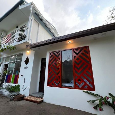 Bed and Breakfast Raalhu Dhangethi Екстер'єр фото