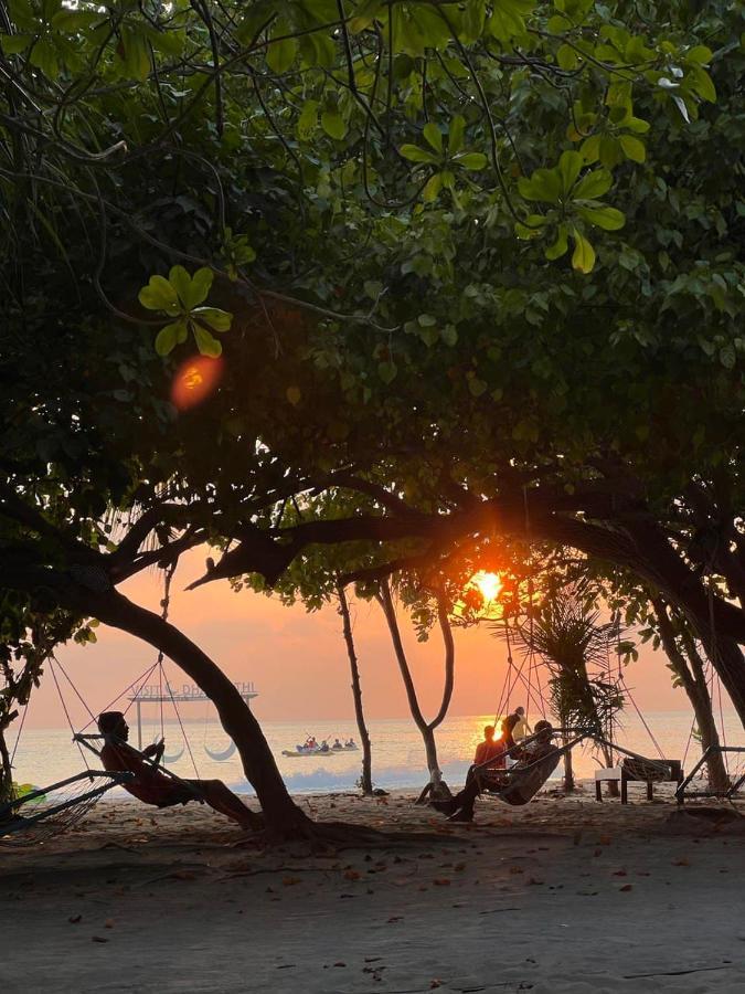 Bed and Breakfast Raalhu Dhangethi Екстер'єр фото